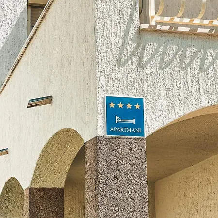 W Sea Sunset Views, 4 Stars, Lägenhet Šibenik