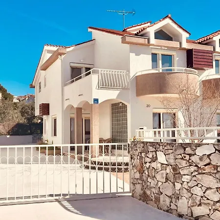 W Sea Sunset Views, 4 Stars, Apartman *