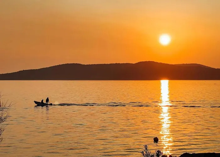 W Sea Sunset Views, 4 Stars, Apartment Šibenik