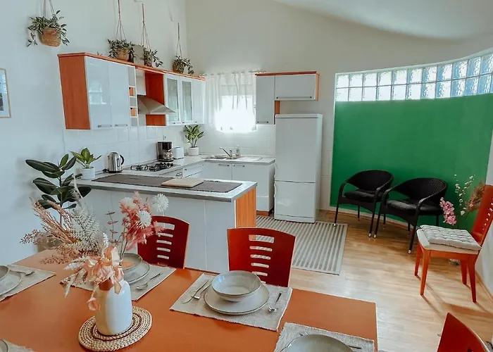 W Sea Sunset Views, 4 Stars,